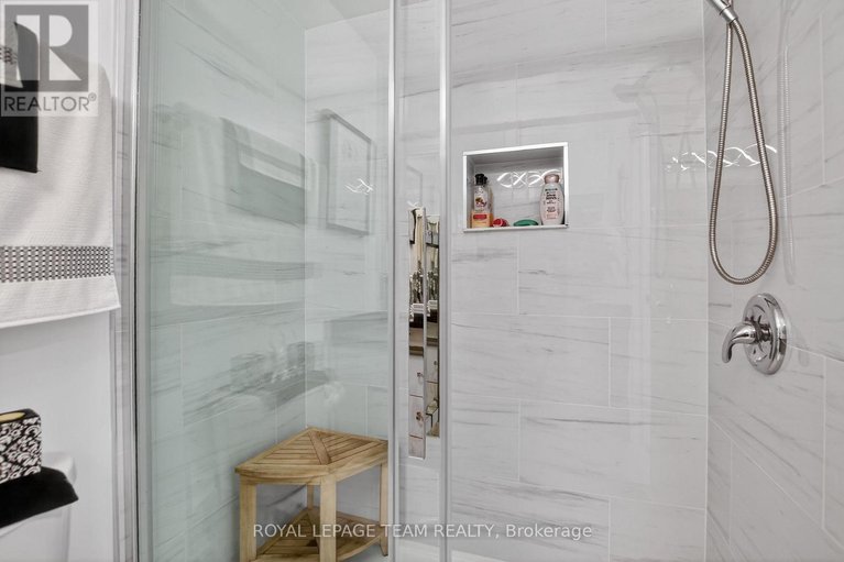 29366055/20-river-oaks-court/stittsville-central/ottawa/ontario/K2S1L3_34