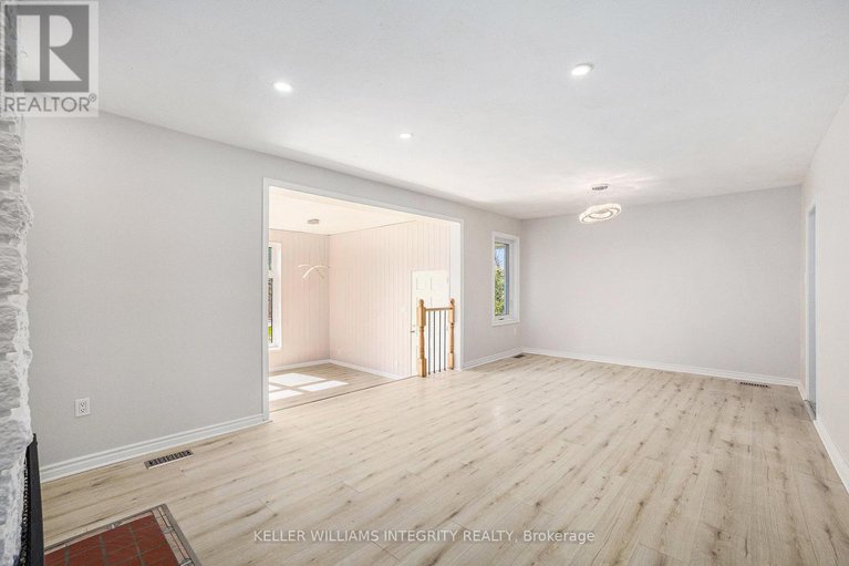 28247144/1401-lowen-drive/riverside-southgloucester-glen/ottawa/ontario/K1V1H3_9