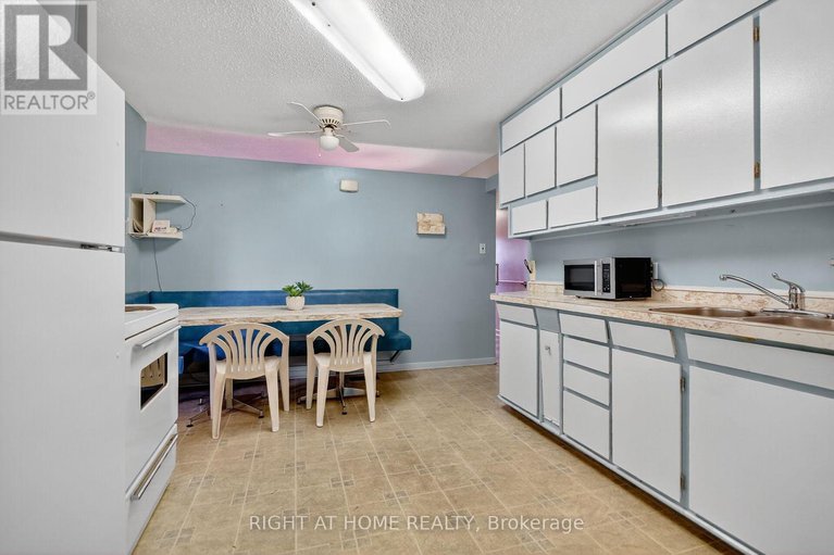 28954336/6-higwood-drive/borden-farmstewart-farmcarleton-heightsparkwood-hills/ottawa/ontario/K2E5K7_14