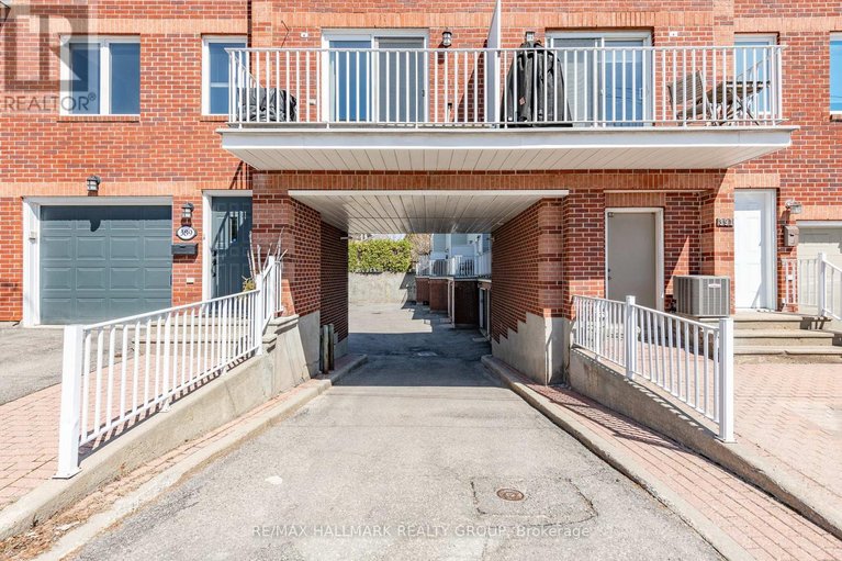 29665273/5-395-bell-street-s/west-centre-town/ottawa/ontario/K1S4K5_29