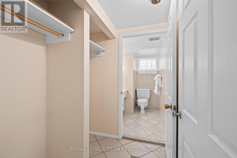 28926247/1525-valmarie-avenue/carleton-heights/ottawa/ontario/K2C1V7_35