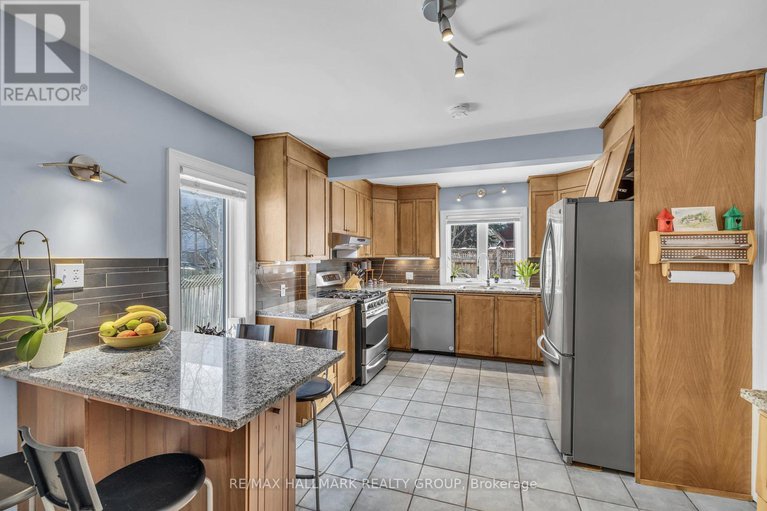 28707318/396-daly-avenue/sandy-hill/ottawa/ontario/K1N6H2_16