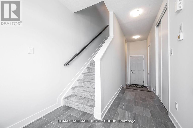 29143523/6357-perth-street/btwn-franktown-rd-fallowfield-rd/ottawa/ontario/K0A2Z0_6