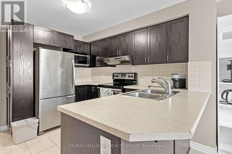 28876726/132-bluestone-private/avalon-west/ottawa/ontario/K4A0X7_3