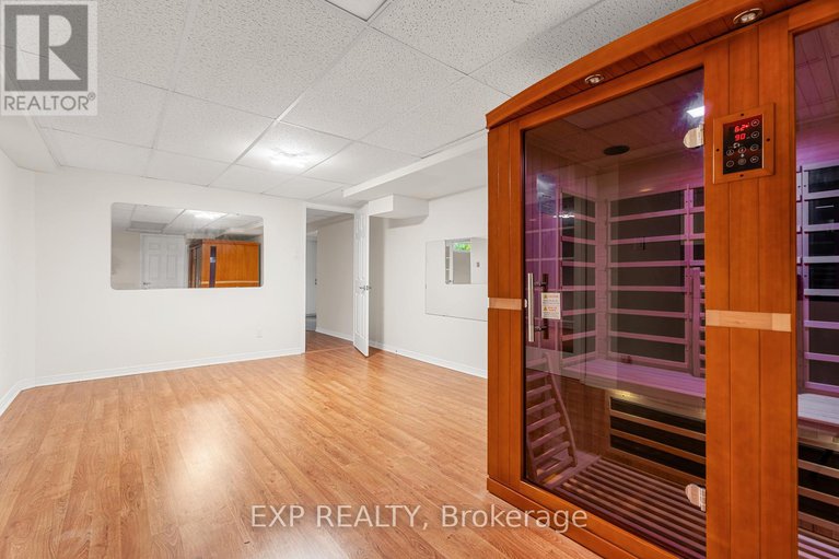 28330540/1822-thornecrest-street/chapel-hill/ottawa/ontario/K1C6K9_34