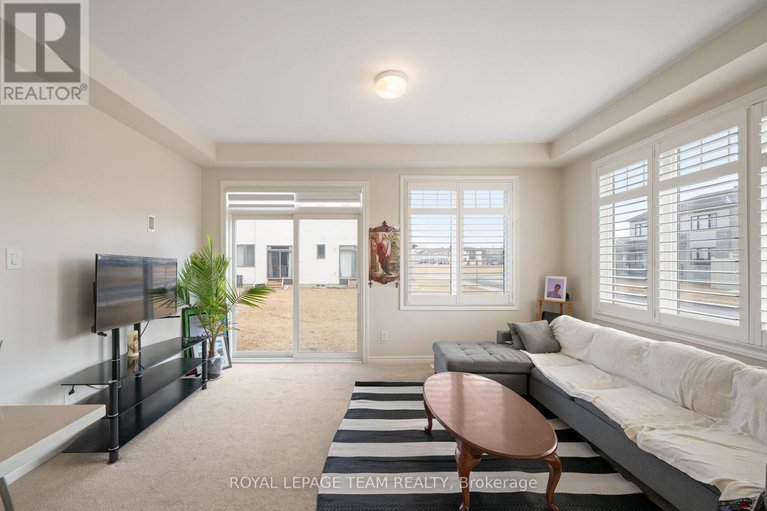 28565820/741-derreen-avenue/stittsville-north/ottawa/ontario/K2S2Y9_19
