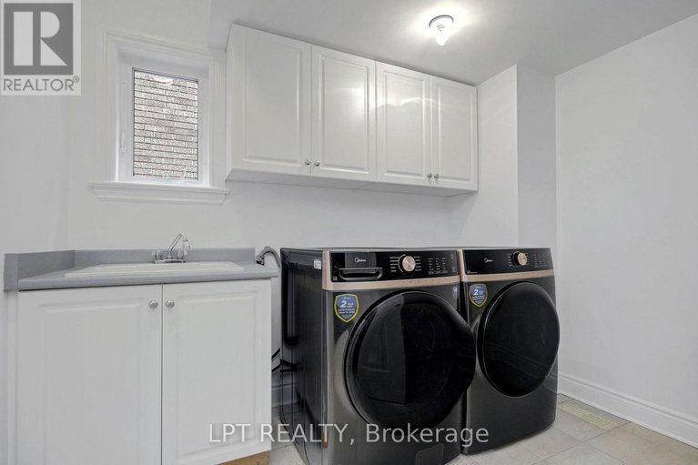 28499905/10a-ashburn-drive/borden-farmstewart-farmcarleton-heightsparkwood-hills/ottawa/ontario/K2E6N3_21