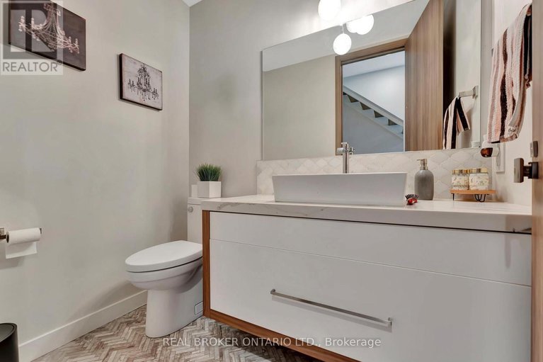 28733536/49-lotta-avenue/meadowlandsst-claire-gardens/ottawa/ontario/K2G2B4_24