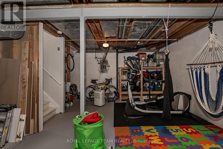 28918766/1095-ambleside-drive/woodroffe/ottawa/ontario/K2B8E2_33