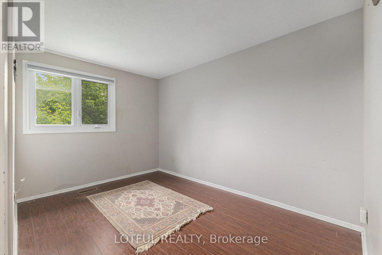 28448993/1134-alenmede-crescent/fairfield-heights/ottawa/ontario/K2B8H3_17