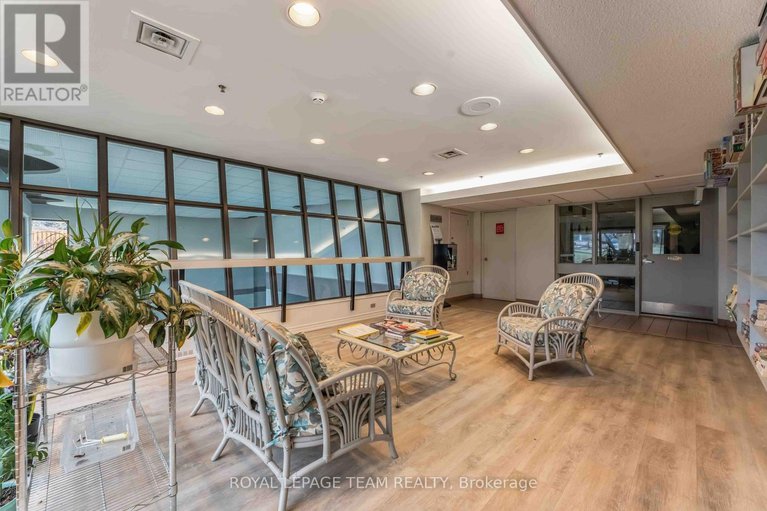 29126207/2106-1081-ambleside-drive/woodroffe/ottawa/ontario/K2B8C8_31