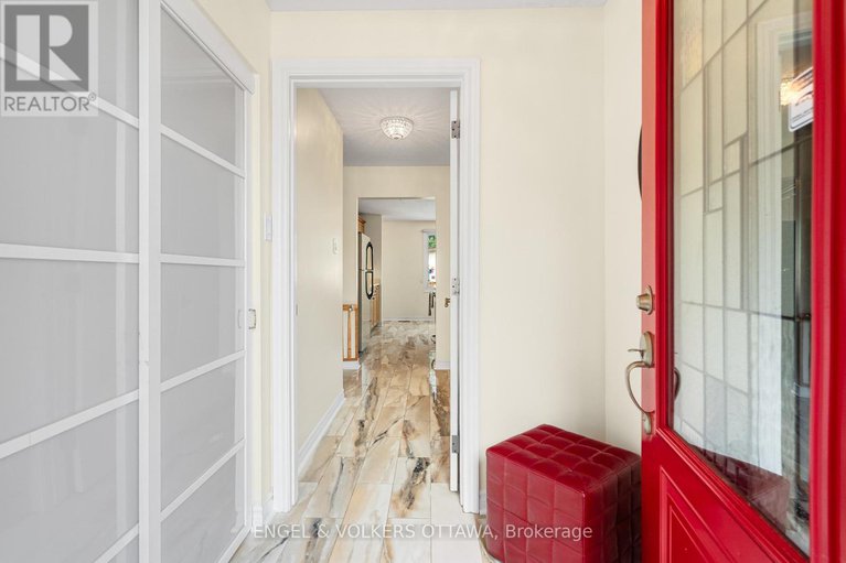 28957862/16-benson-street/borden-farmstewart-farmcarleton-heightsparkwood-hills/ottawa/ontario/K2E5J5_8
