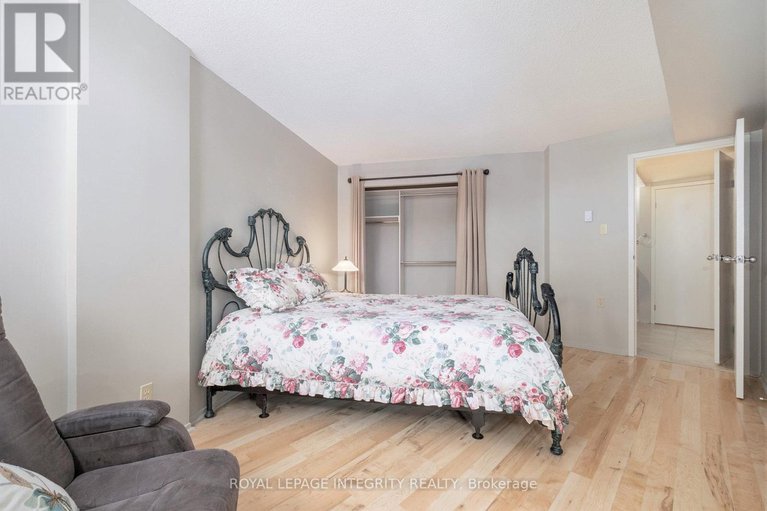 29107504/210-1025-grenon-avenue/fairfield-heights/ottawa/ontario/K2B8S5_20