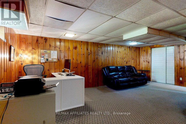 28586266/22-red-maple-crescent/blackburn-hamlet/ottawa/ontario/K1B3Z4_26