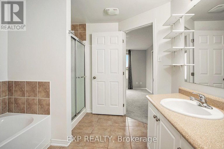28456639/5-90-briargate-private/springridgeeast-village/ottawa/ontario/K4A0C4_25