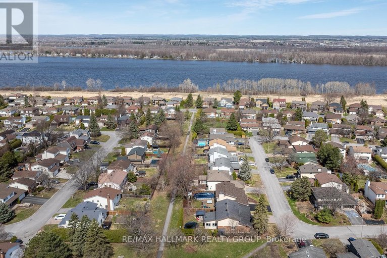 29659276/853-acadian-gardens/convent-glen/ottawa/ontario/K1C2V7_48