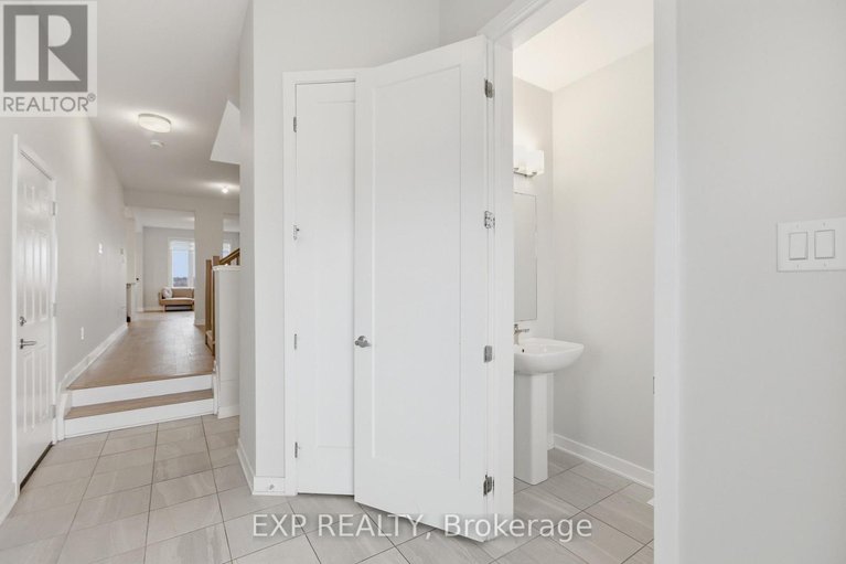 29555015/116-main-halyard-lane/half-moon-bay/ottawa/ontario/K2J7B6_4