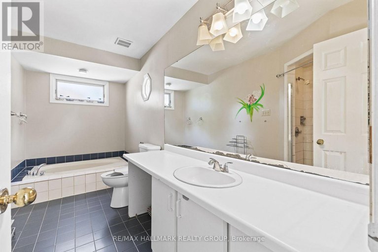 28647827/2-hackett-street/hunt-club-woods/ottawa/ontario/K1V0P8_29