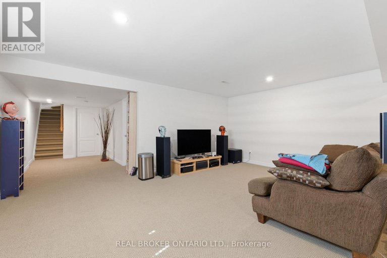 29636958/417-stalwart-crescent/blossom-parkkemp-parkfindlay-creek/ottawa/ontario/K1T0H2_46