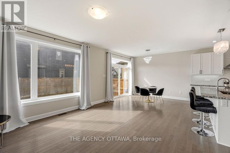 29672100/336-barrett-farm-drive/blossom-parkkemp-parkfindlay-creek/ottawa/ontario/K1T0X8_12