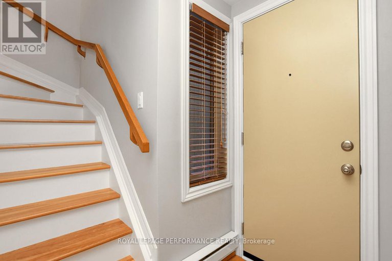 28935986/3-2-columbus-avenue/overbrook/ottawa/ontario/K1K1R3_25