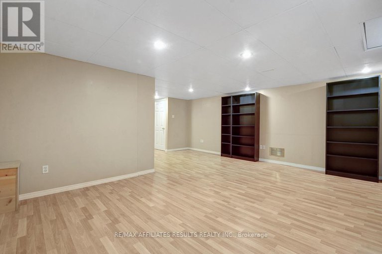 28794659/22-hendrie-court/katimavik/ottawa/ontario/K2L4A4_38