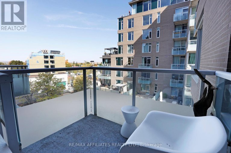 28977226/407-575-byron-avenue/mckellarhighland/ottawa/ontario/K2A1R7_27