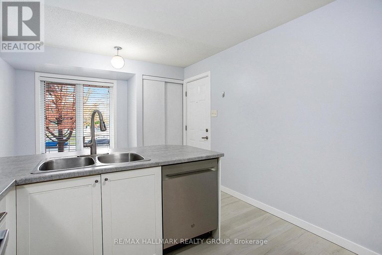 29018583/281-aquaview-drive/avalon-east/ottawa/ontario/K4A0B6_4