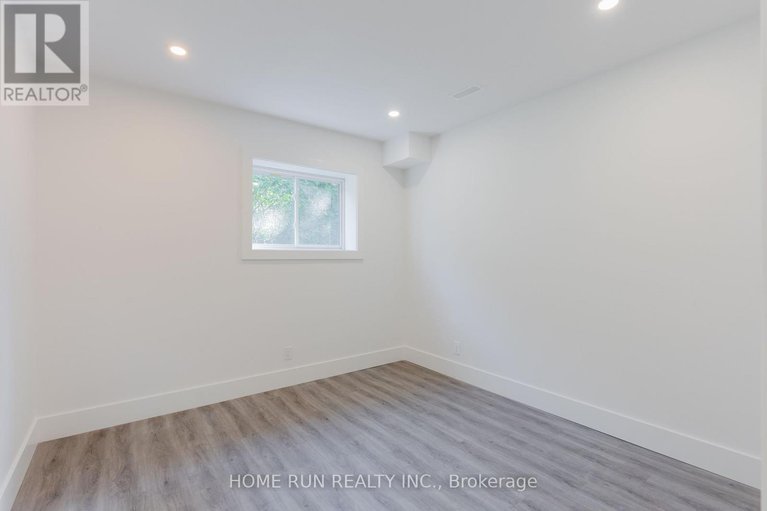 29004888/2239-page-road/chapel-hill/ottawa/ontario/K1C7K5_34