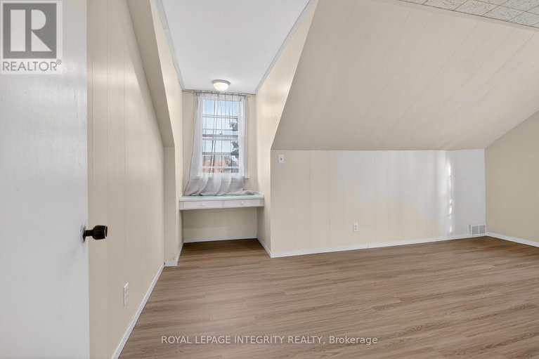 29192840/230-smyth-road/alta-vistafaircrest-heights/ottawa/ontario/K1H5A2_30