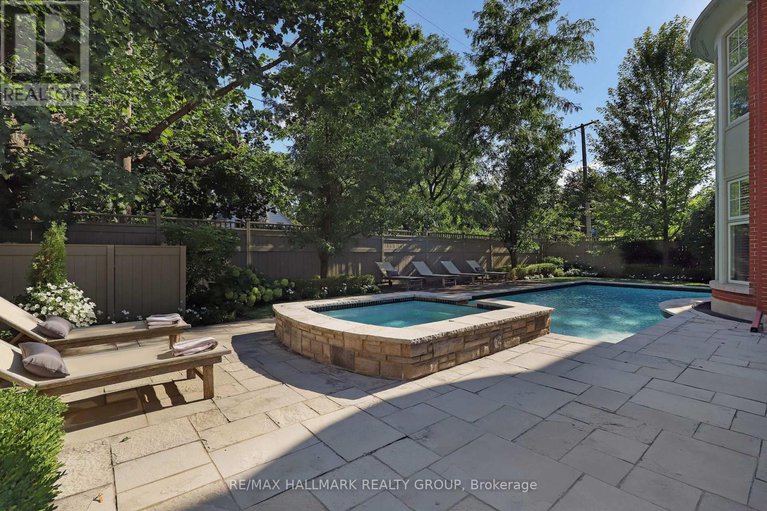 29403866/525-piccadilly-avenue/ottawa-west/ottawa/ontario/K1Y0H7_46