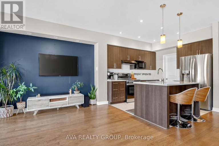 28866998/542-triangle-street/emerald-meadowstrailwest/ottawa/ontario/K2M0M5_8