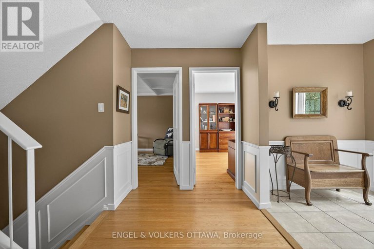 28865549/29-milne-crescent/beaverbrook/ottawa/ontario/K2K1H7_25