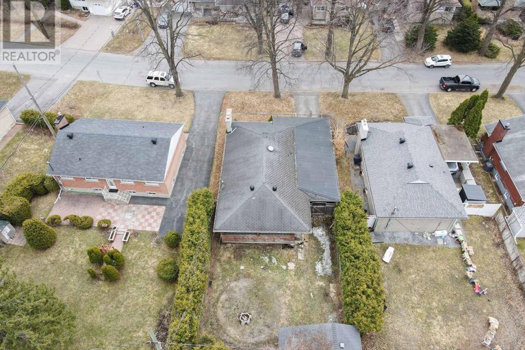 28179487/2247-miramichi-street/kenson-park/ottawa/ontario/K2C0Z1_43
