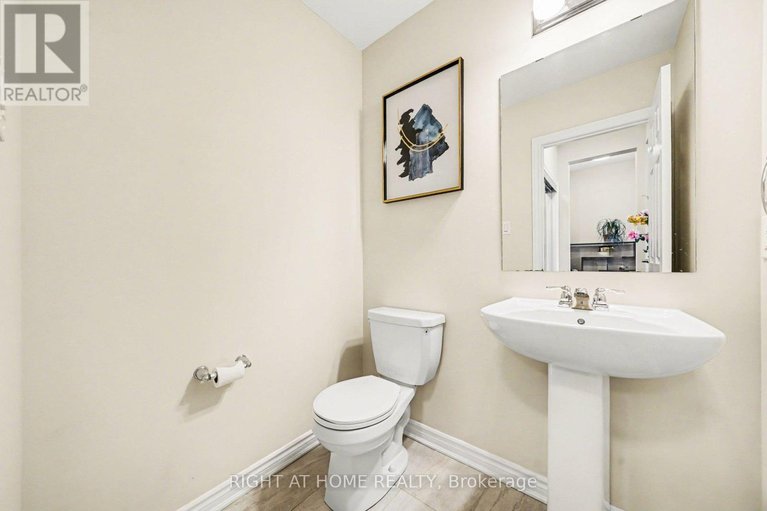 29592911/1089-apolune-street/half-moon-bay/ottawa/ontario/K2J6N8_17