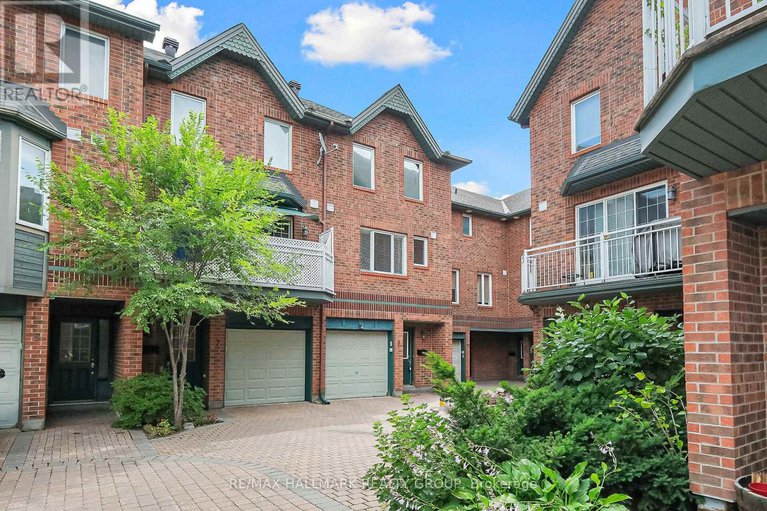 28650833/9-radstock-private/ottawa-centre/ottawa/ontario/K1R5J8_1