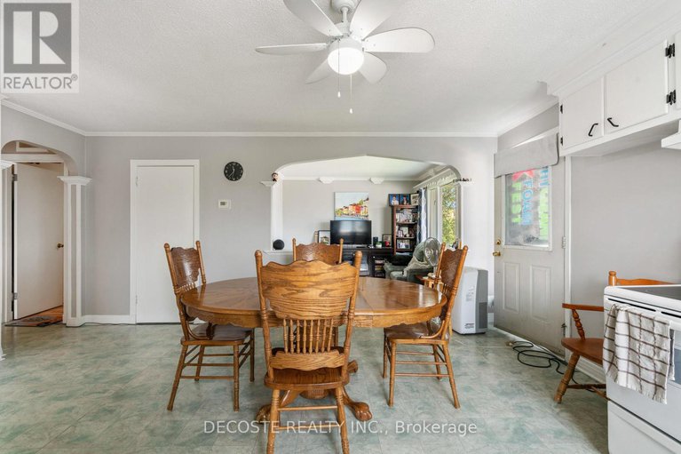 28631959/292-main-street/alexandria/north-glengarry/ontario/K0C1A0_11
