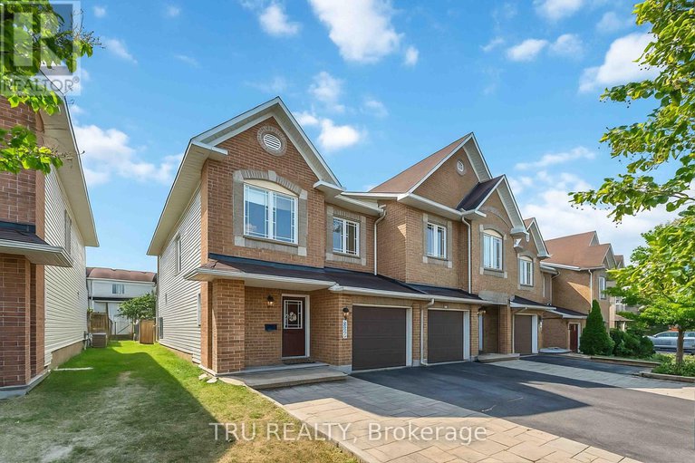 28803900/217-sorento-street/strandherd/ottawa/ontario/K2J0B6_1