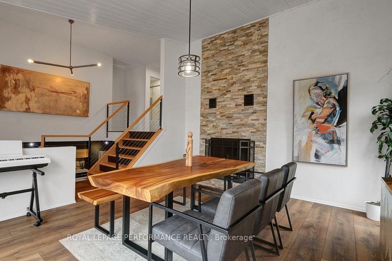 29674269/510-foxview-place/cfb-rockcliffe-and-area/ottawa/ontario/K1K4C4_17