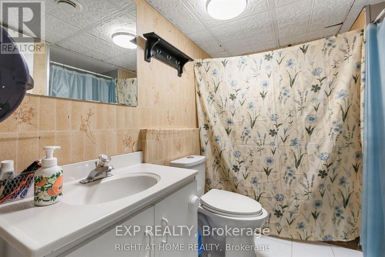 29506603/3142-dumaurier-avenue-e/fairfield-heights/ottawa/ontario/K2B8R1_14