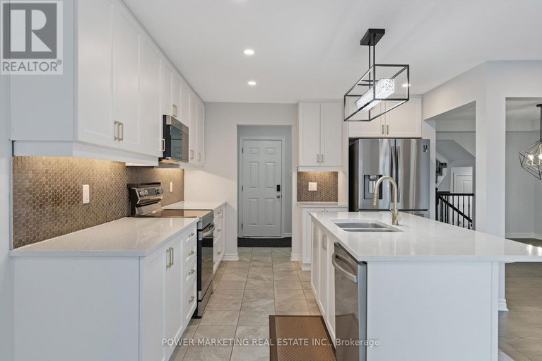 29041000/815-henslows-circle/avalon-west/ottawa/ontario/K4A5H6_13