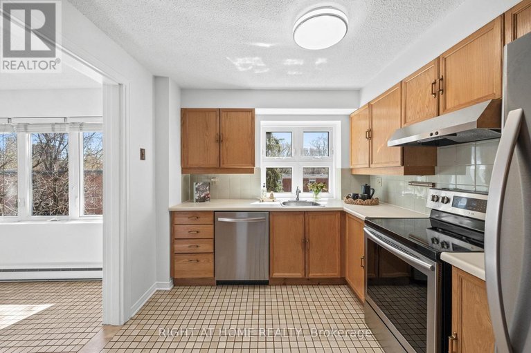 29675645/301-320-crichton-street-n/lindenlea/ottawa/ontario/K1M1W5_15