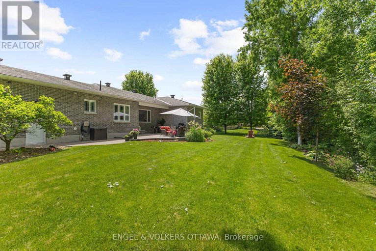 28610474/6957-lake-forest-walk/greely/ottawa/ontario/K4P0A3_37