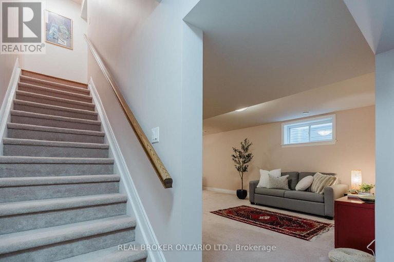 29687993/279-currell-avenue/westborohampton-park/ottawa/ontario/K1Z7J5_30