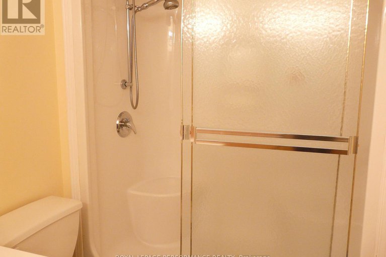 29043217/1172-foxborough-private/beaconwood/ottawa/ontario/K1J1E2_19