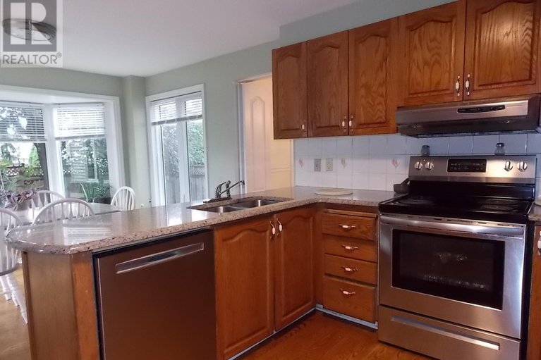 28795568/1804-robinwood-place/chapel-hill/ottawa/ontario/K1C6L4_14