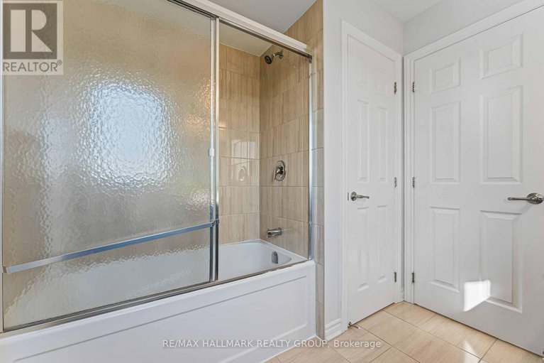 28828878/402-edgevalley-court/stittsville-north/ottawa/ontario/K2S2R3_18