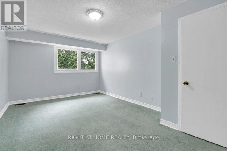 28616090/92-1913-stonehenge-crescent-s/pineview/ottawa/ontario/K1B4N7_19