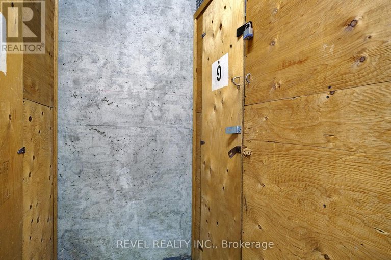 29566268/1403-20-the-driveway-drive/ottawa-centregolden-triangle/ottawa/ontario/K2P1C8_32