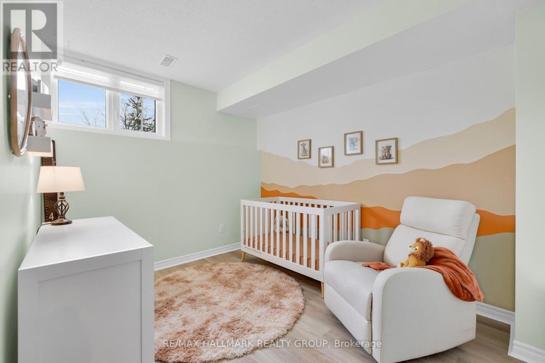 29450372/1344-guthrie-street/leslie-park/ottawa/ontario/K2H1G8_34